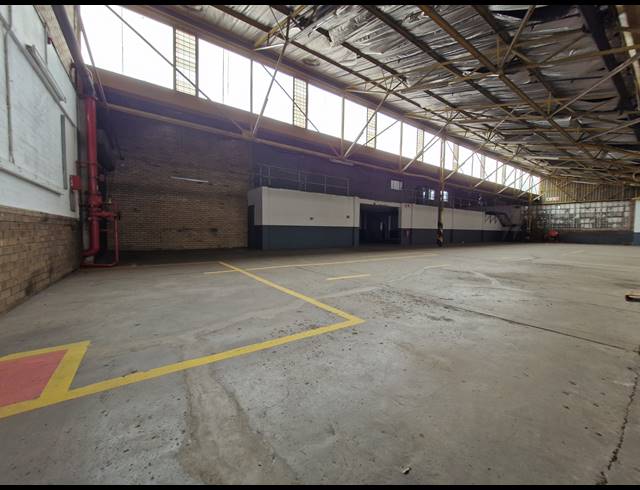 2,722M² WAREHOUSE TO LET IN BENROSE